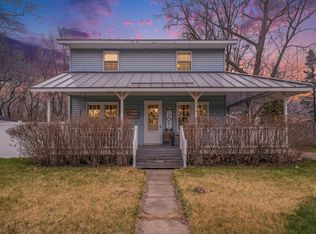 2561 Lake Shore Dr, Niles, MI