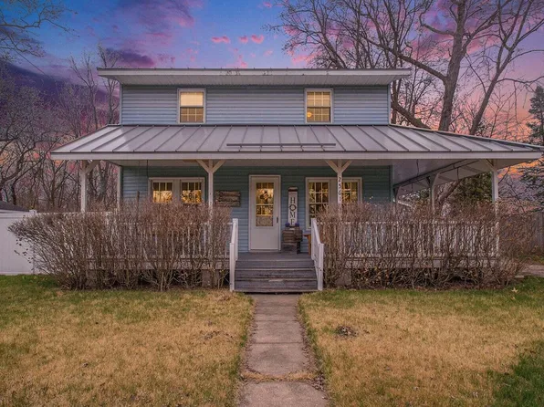 2561 Lake Shore Dr, Niles, MI 49120