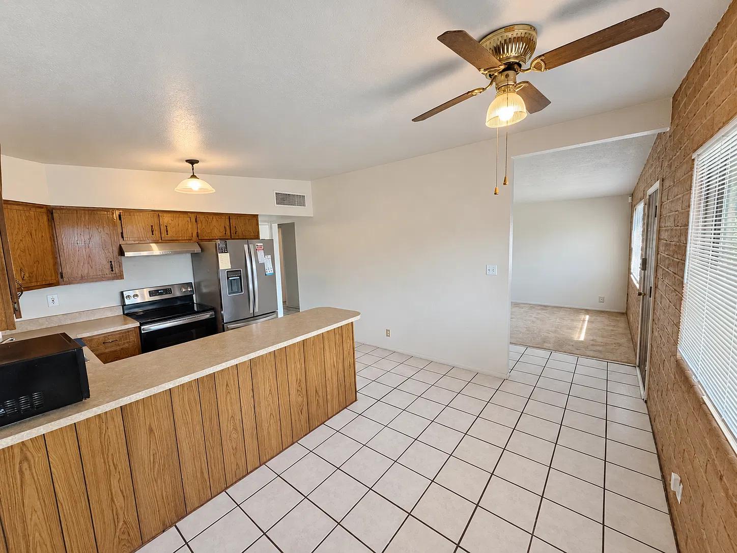 3 bed, 2.0 bath, 1158 sqft, $1,550 — Photo 3