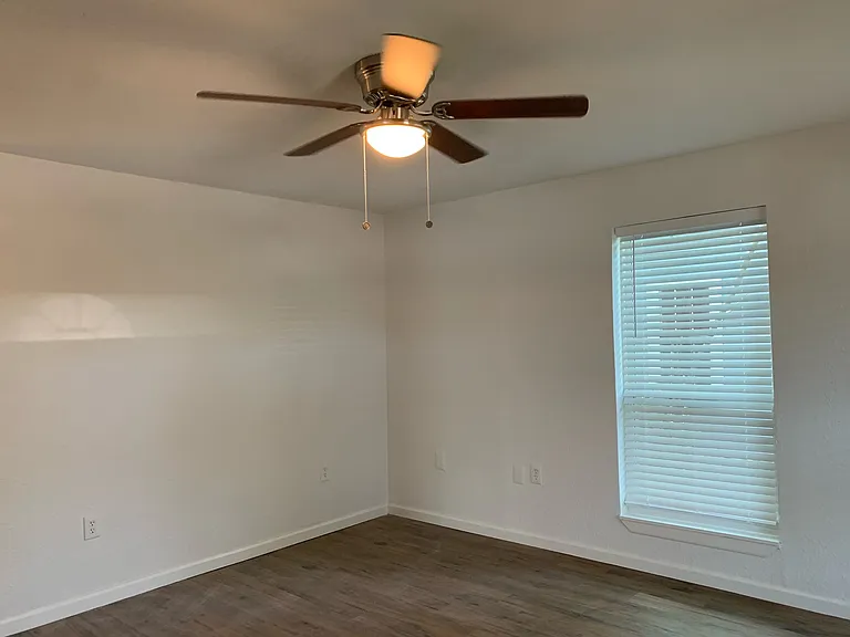 3901 Bois D Arc St — Photo 20