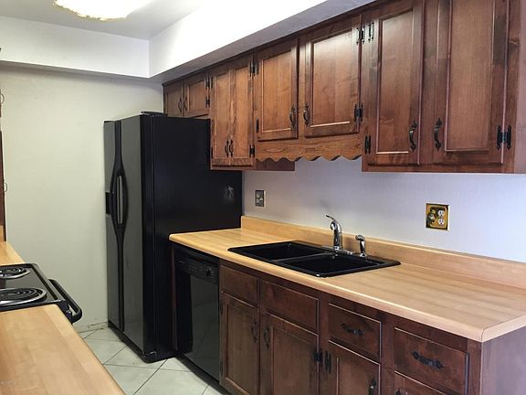 4th image of 5987 W Townley Ave