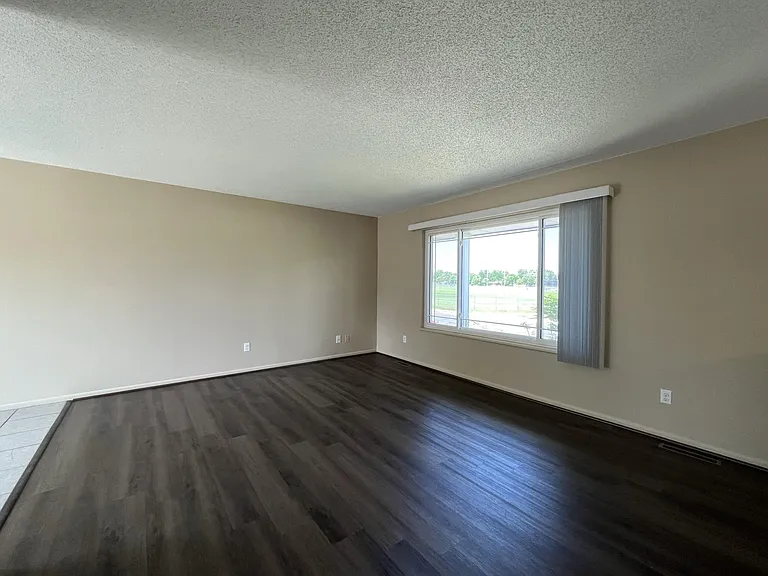 743 Boltz Dr — Photo 4