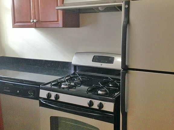 4th image of 316 Tilden St APT D