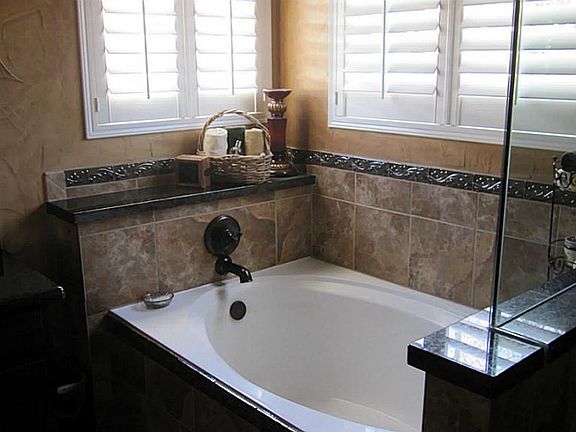 Garden tub in master bath