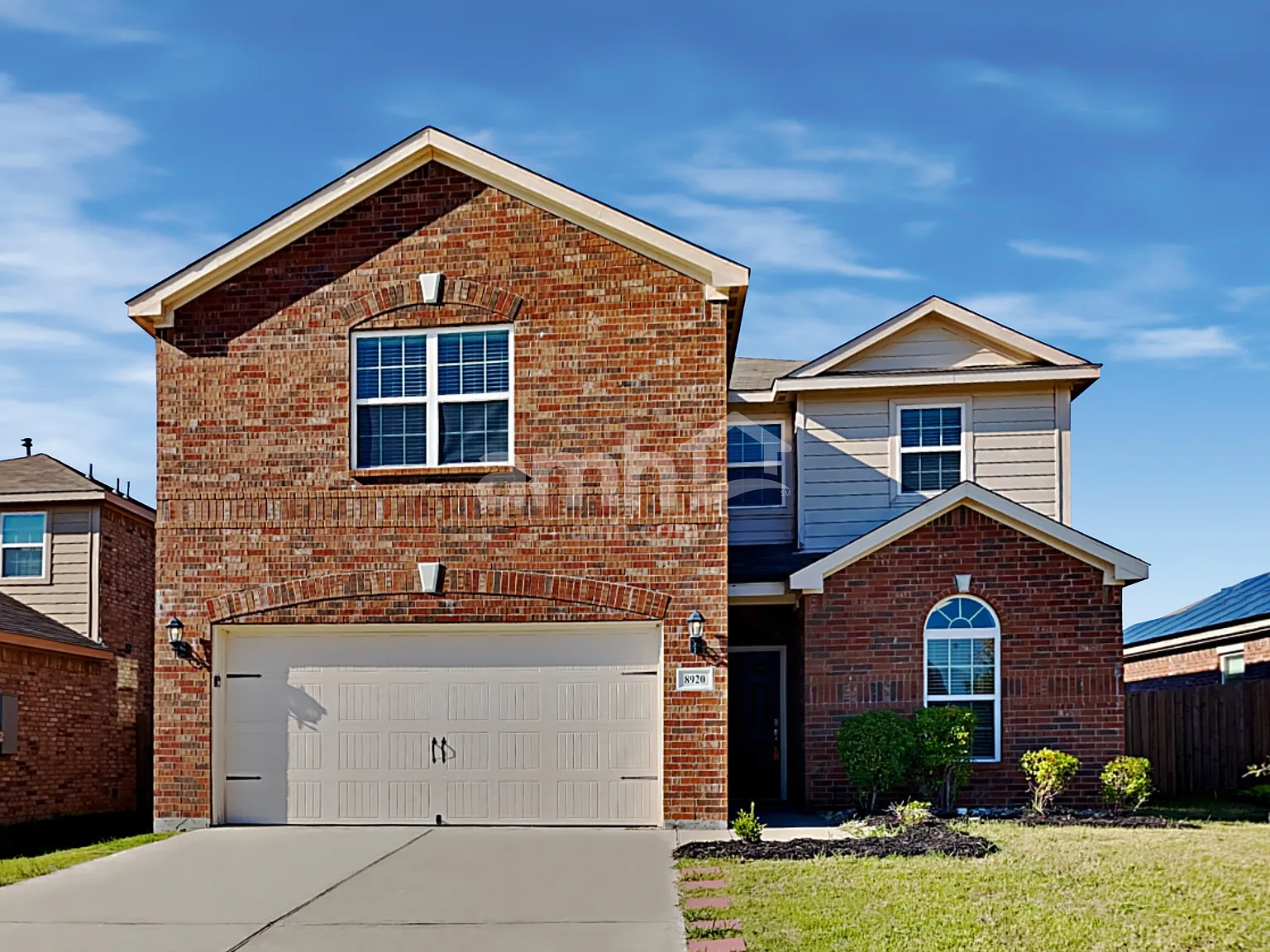 5 bed, 2.5 bath, 2663 sqft, $2,670 — Photo 1