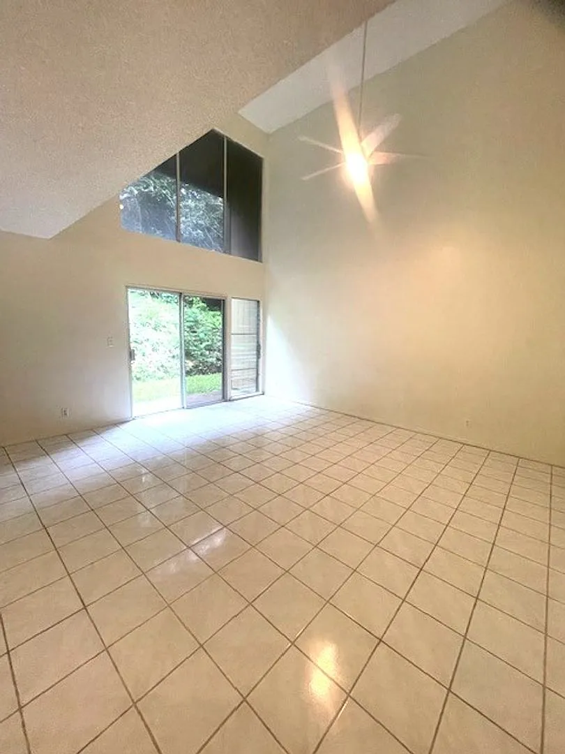 Building Photo - 47-742 Hui Kelu St #4