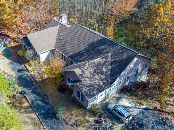 307 Jermikey Ct #311, Hedgesville, WV 25427
