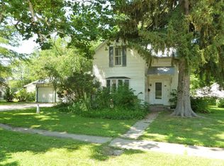 411 S Geneseo St, Geneseo, IL 61254