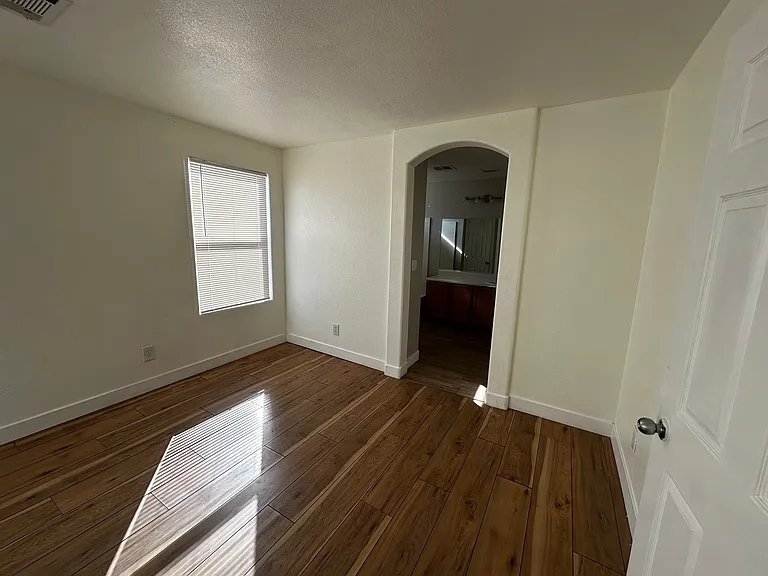 5927 Mount Flora Ct — Photo 12