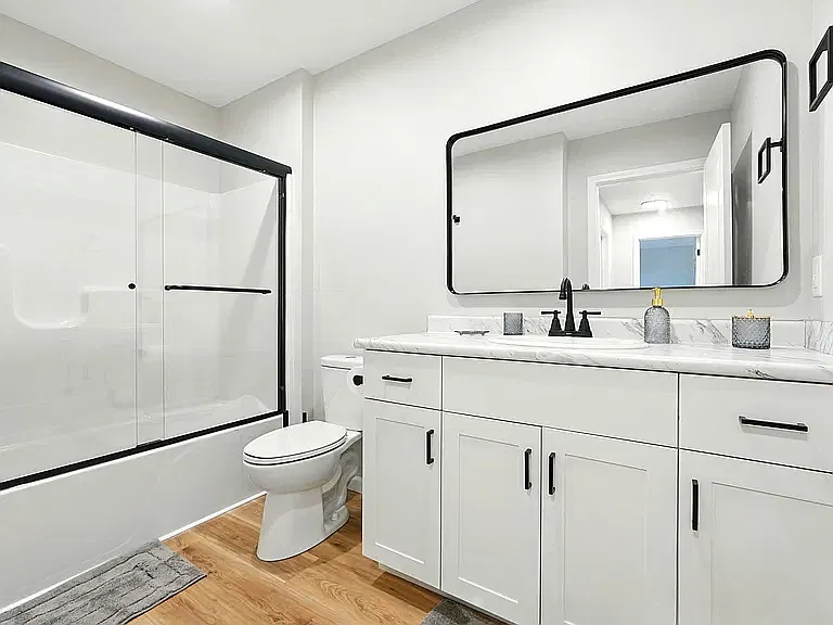 4 bed, 1878 sqft, $2,650 — Photo 2