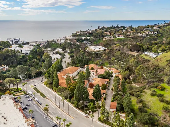 501 Palisades Dr APT 110, Pacific Palisades, CA 90272