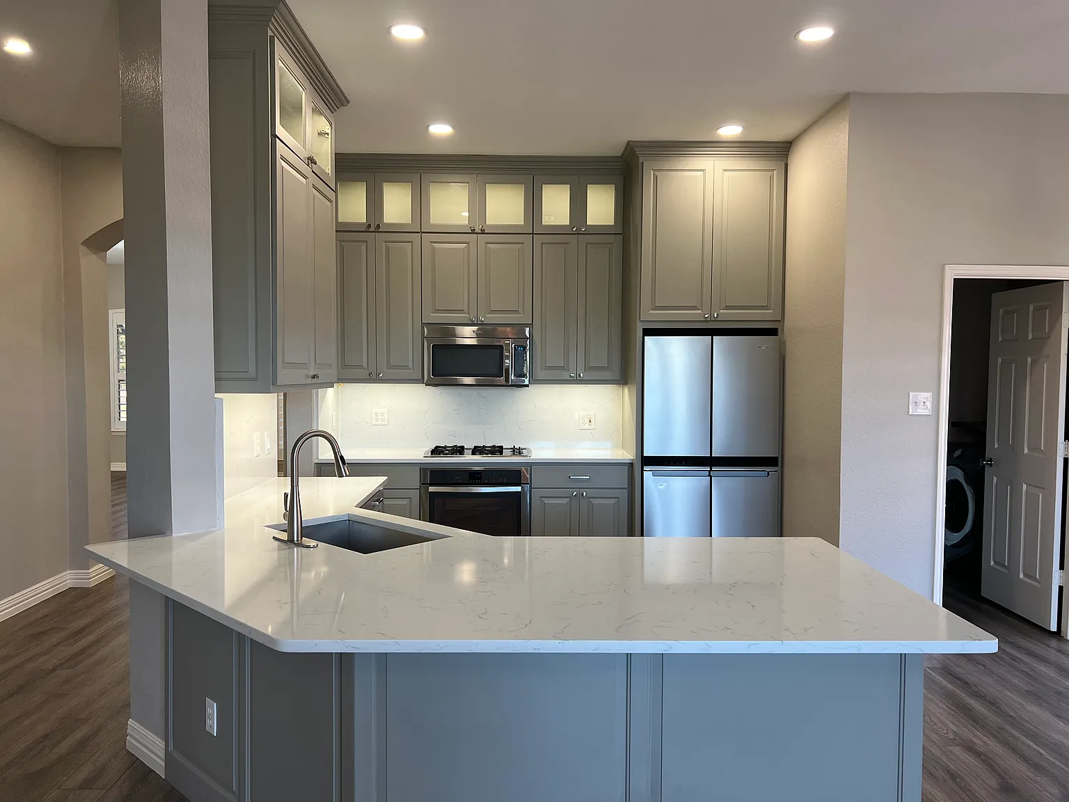 3 bed, 1865 sqft, $2,900 — Photo 4