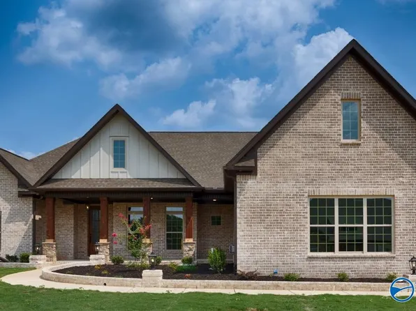 215 Idle Creek Dr, Huntsville, AL 35811