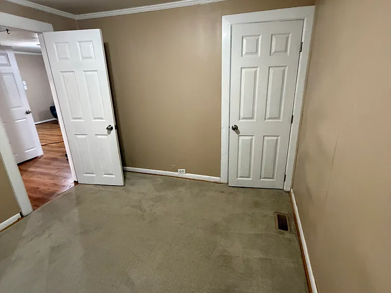 1008 Hunters Meadow Ln — Photo 5