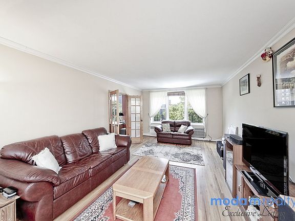 2nd image of 601 Kappock St APT 5D