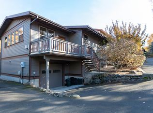 547 Monika Ln, Hood River, OR