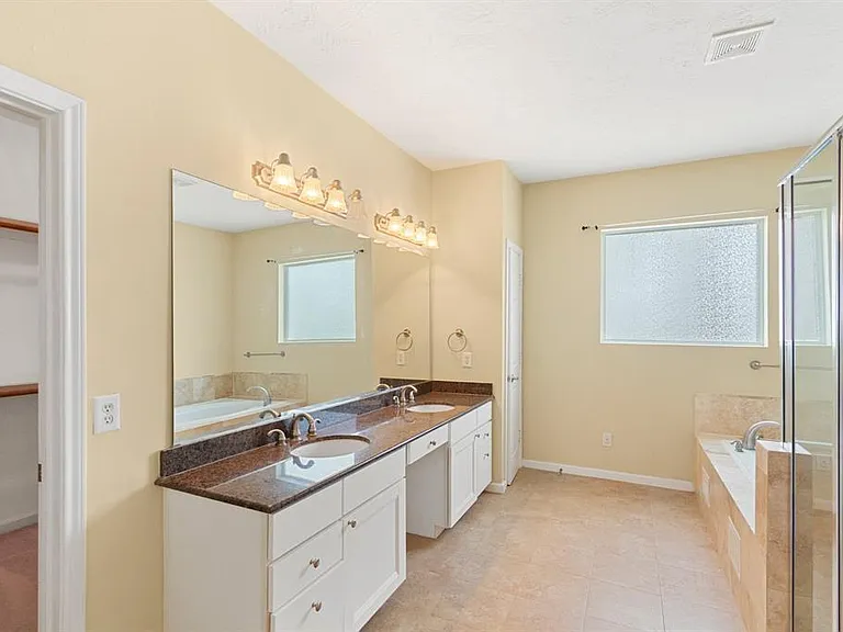 5734A Kansas St — Photo 23