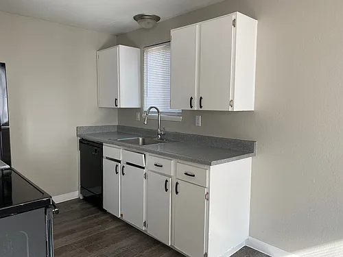 Malibu Apartments Photo 1