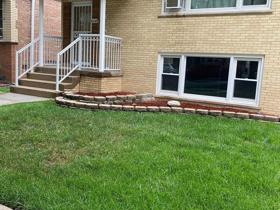 1st image of 4509 S Komensky Ave #2
