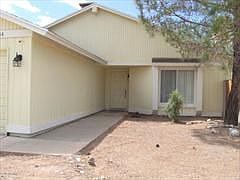 2nd image of 908 Catalpa Dr