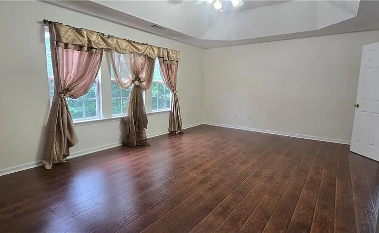 3811 Roxfield Dr — Photo 14