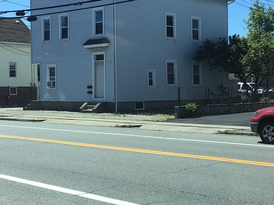 2nd image of 395 Waterman Ave