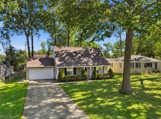 1831 Eaton Dr, Avon, OH 44011