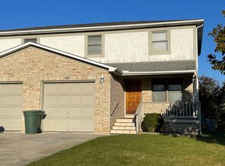 5887 Blossom Ct, Columbus, OH