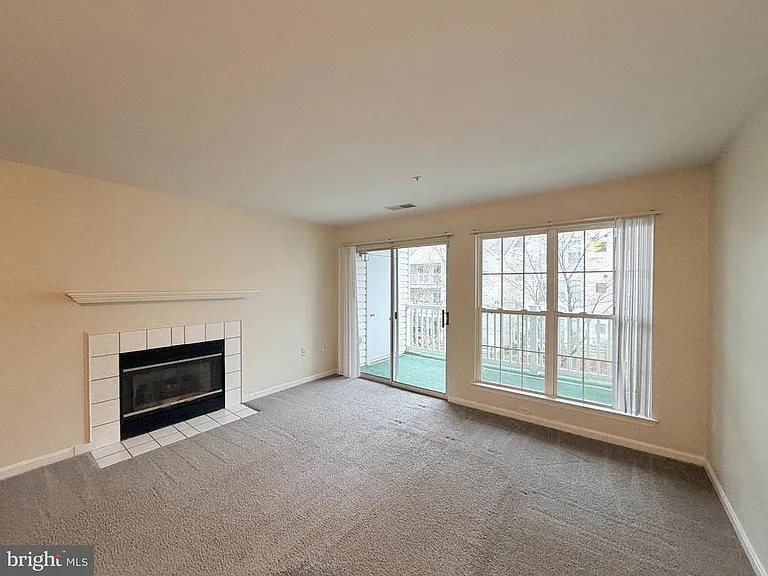 3109 River Bend Ct #D202 — Photo 2