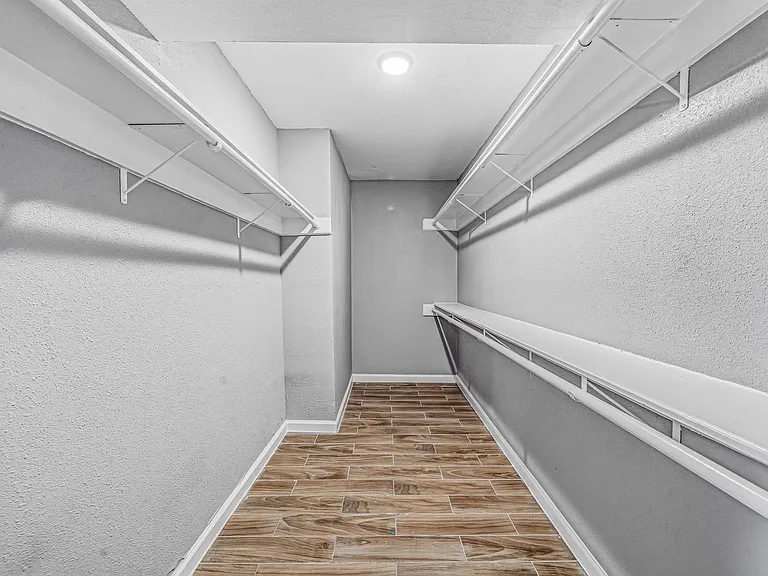 2911 Waypark Dr — Photo 19