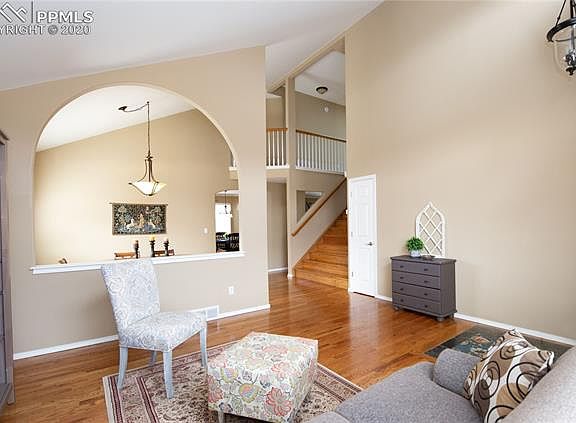 3rd image of 9830 Treelake Dr
