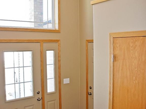 2nd image of 709 17th Ave W