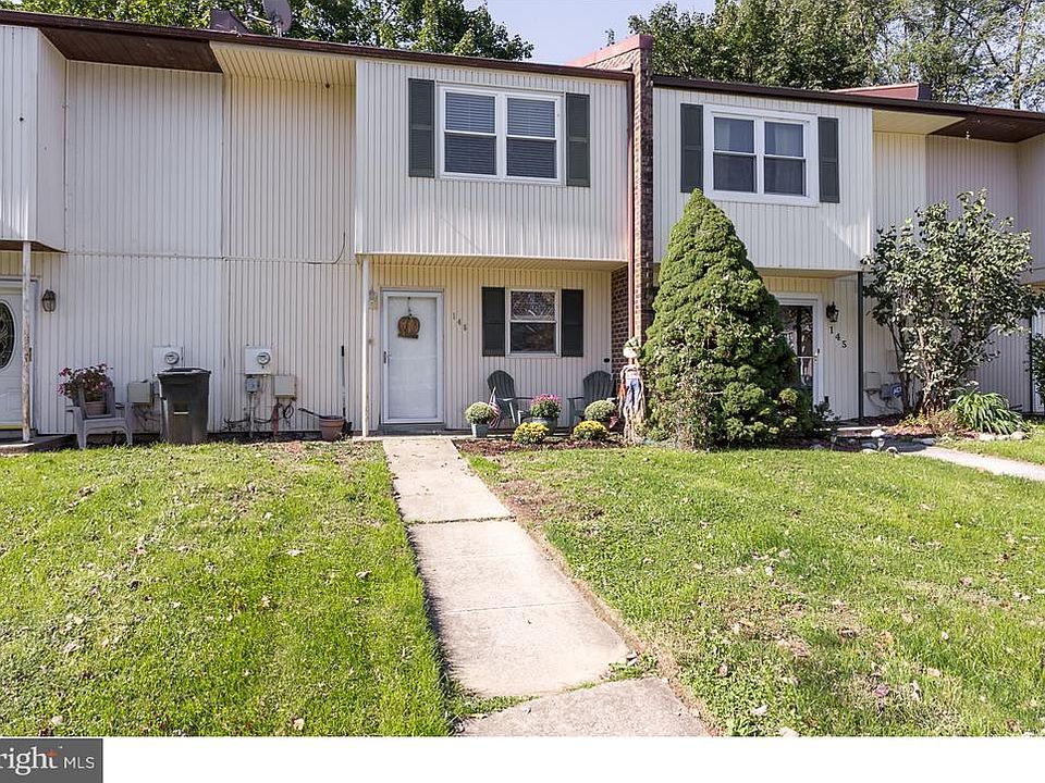 1st image of 146 Ascot Ct