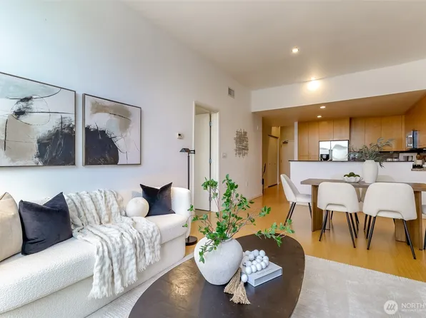 17 W Mercer Street #301, Seattle, WA 98119