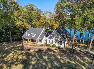 159 Ballycastle Rd, Mooresville, NC 28117