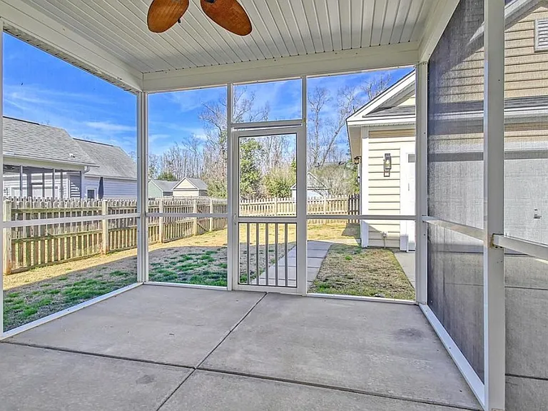 1490 Seabago Dr — Photo 5