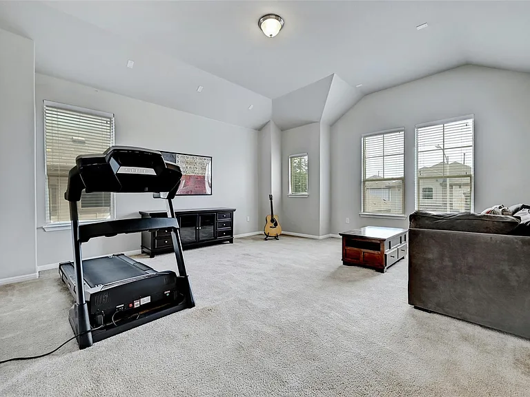 912 Sleepy Dell Ln — Photo 18