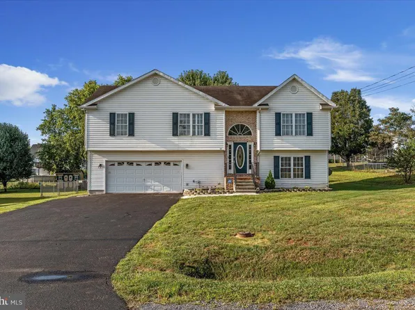 157 Rhoda Dr, Bunker Hill, WV 25413