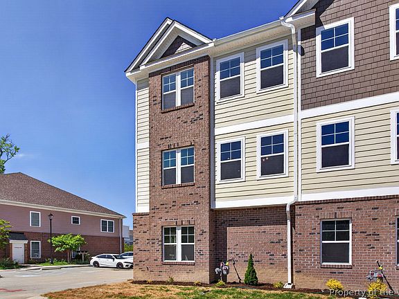 2nd image of 611 Commonwealth Dr