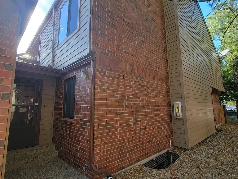 Wright St — Photo 15