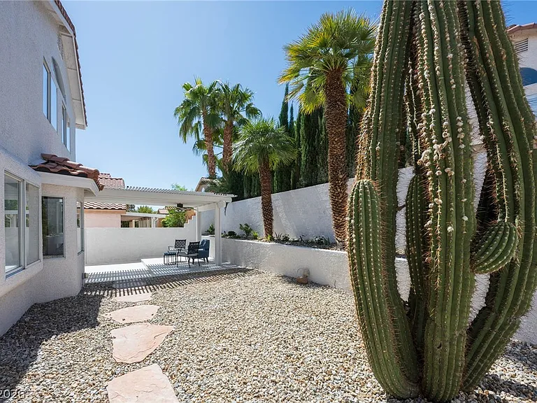 7825 Desert Bell Ave — Photo 41
