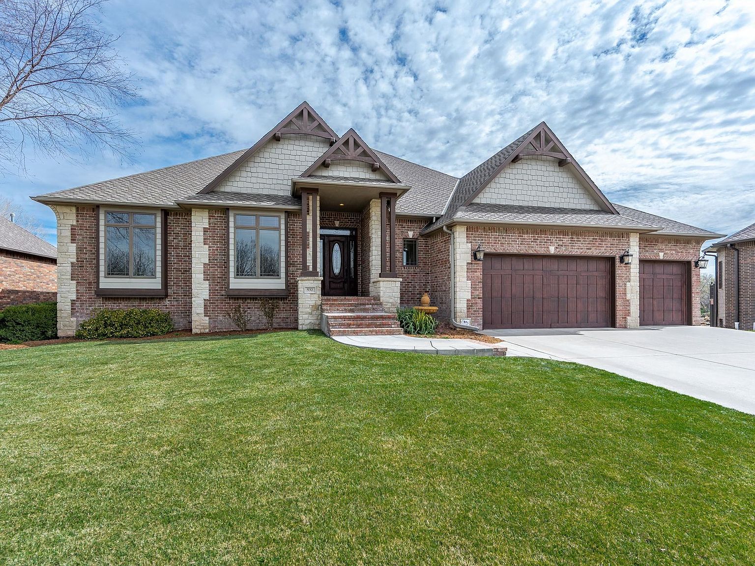 532 N Belle Terre Cir