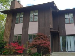 102 Goldenview Ln, Oak Ridge, TN 37830