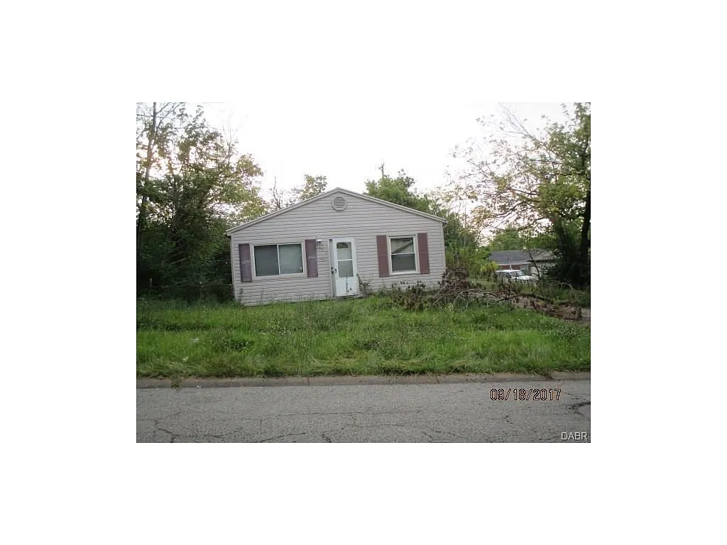1405 Hagerman Dr photo 1
