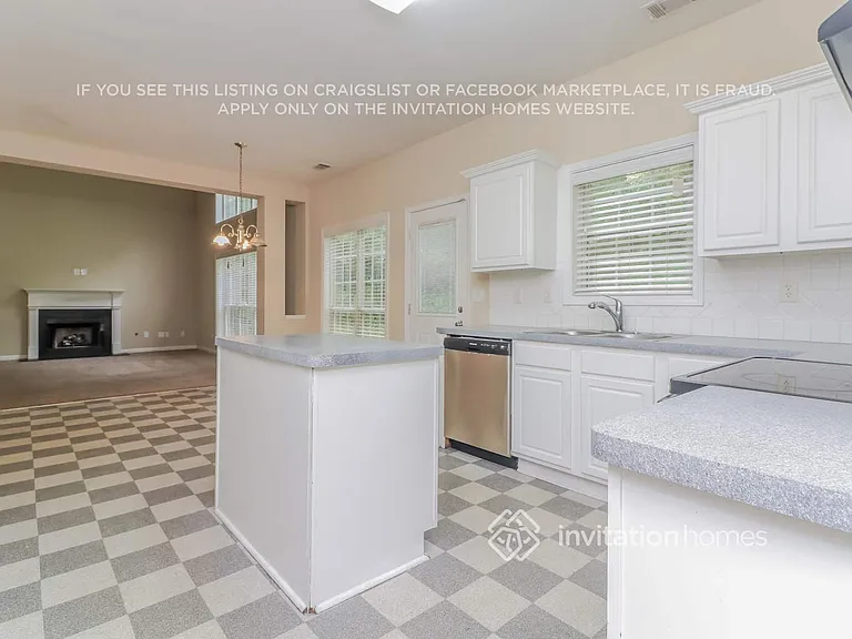 3740 Cranford Ct SW — Photo 9