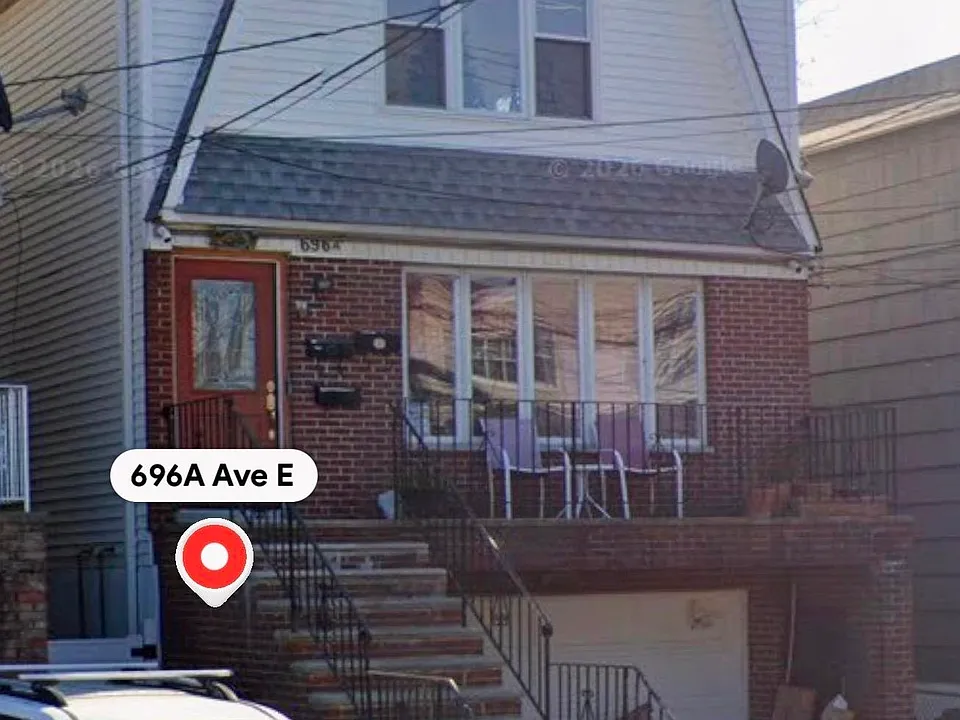 696 A Ave E #2