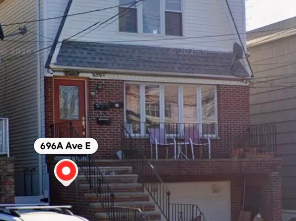 696 A Ave E Floor 2, Bayonne, NJ 07002