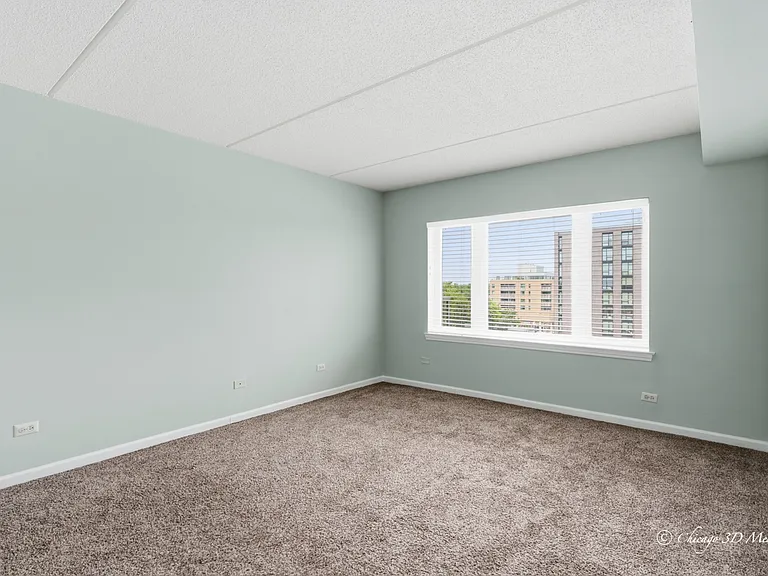 811 Chicago Ave #705 — Photo 12