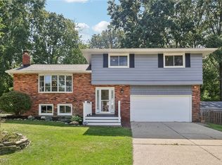 29314 Laurel Ln, Wickliffe, OH 44092