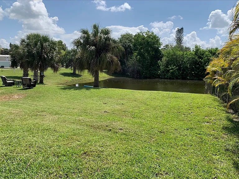 7758 Suncoast Dr — Photo 15